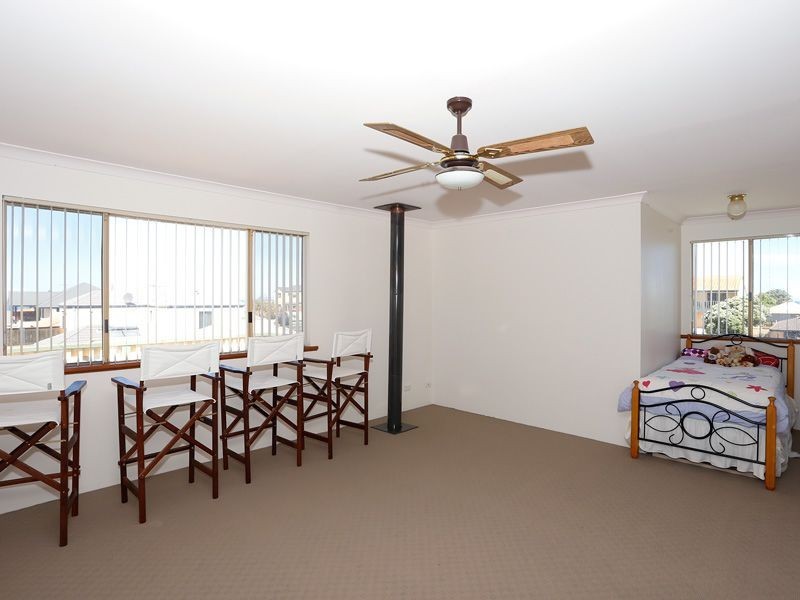 6 Valkyrie Place, Two Rocks WA 6037