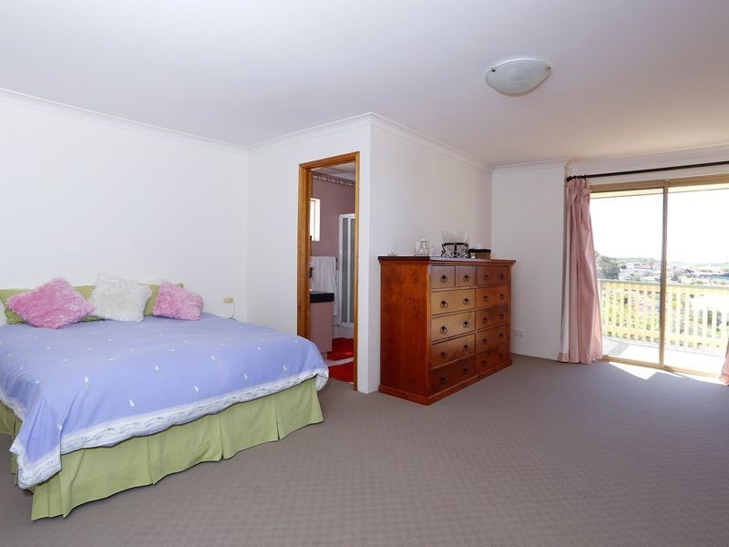 6 Valkyrie Place, Two Rocks WA 6037