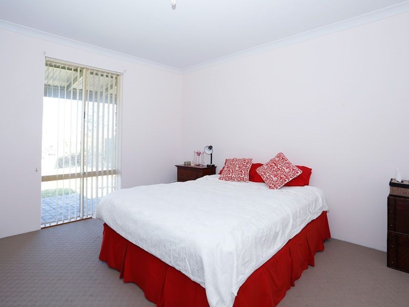 6 Valkyrie Place, Two Rocks WA 6037