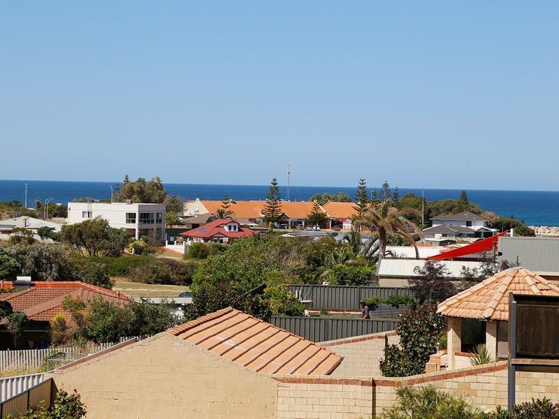 6 Valkyrie Place, Two Rocks WA 6037