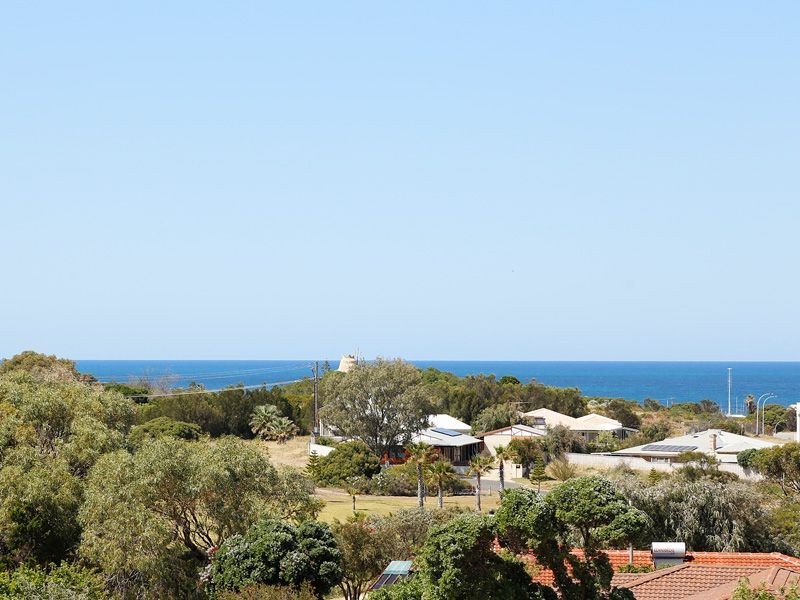 6 Valkyrie Place, Two Rocks WA 6037