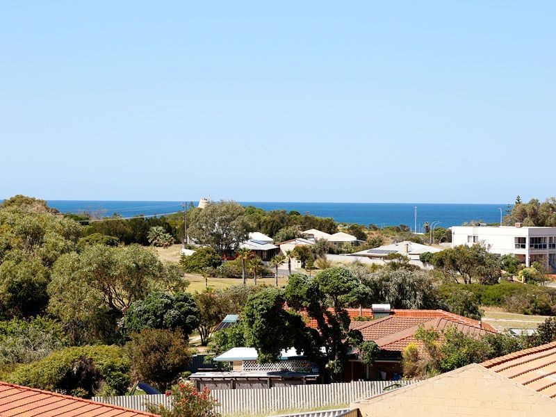 6 Valkyrie Place, Two Rocks WA 6037