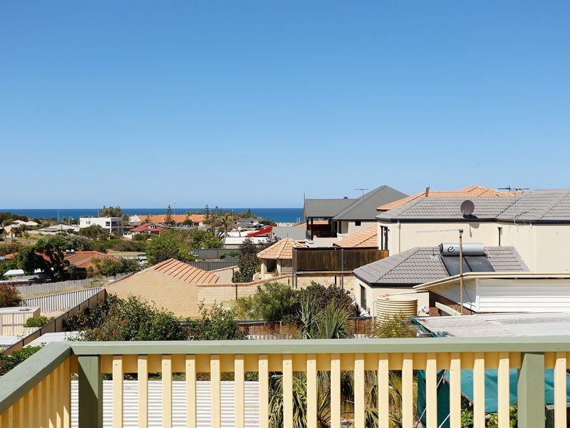 6 Valkyrie Place, Two Rocks WA 6037