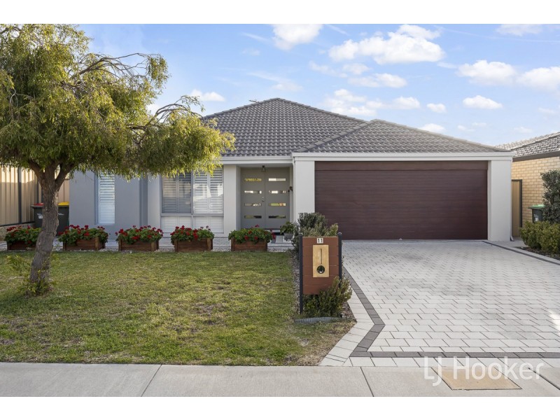 11 Kinglake Road, Yanchep WA 6035