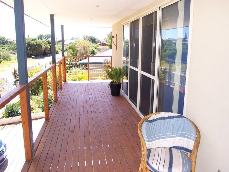 6 Intrepid Court, Two Rocks WA 6037