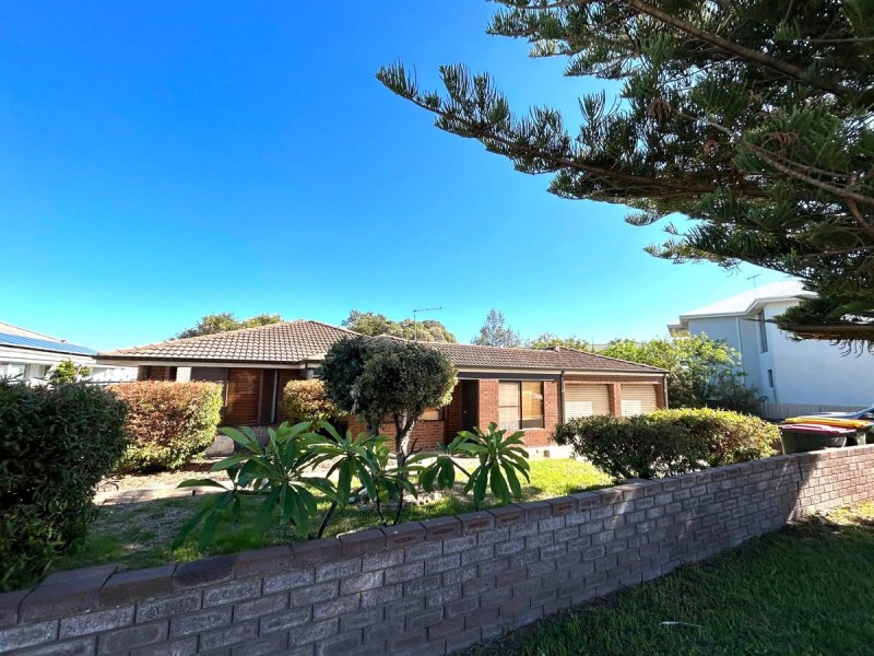 16 Atlanta Drive, Two Rocks WA 6037