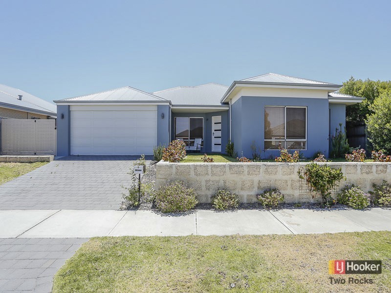 8 Lunar Street, Yanchep WA 6035