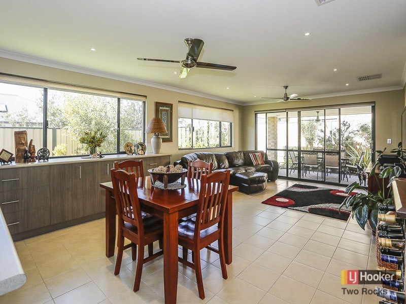 20 Blackwood Meander, Yanchep WA 6035