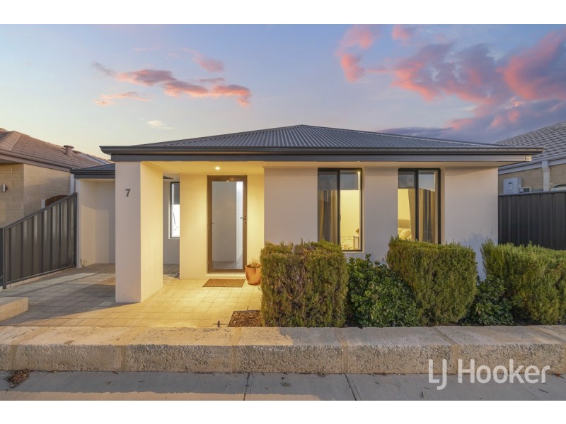7 Dunk Street, Yanchep WA 6035