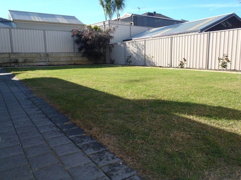 38 Lady Lindsay Cove, Yanchep WA 6035