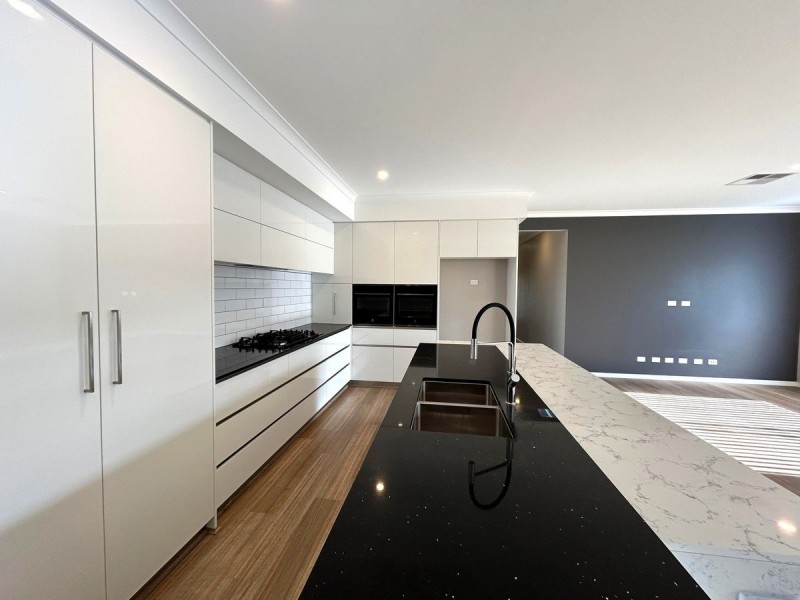 8 Seabass Chase, Two Rocks WA 6037