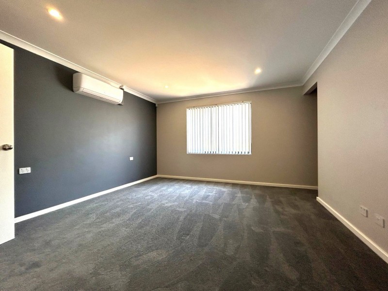 8 Seabass Chase, Two Rocks WA 6037