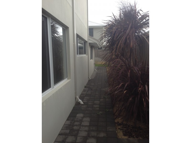 1 Mullins Way, Yanchep WA 6035