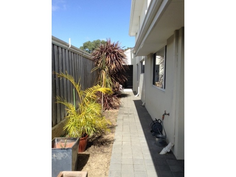 1 Mullins Way, Yanchep WA 6035