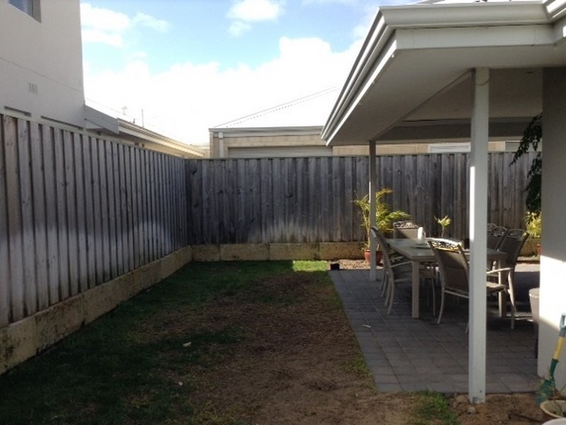 1 Mullins Way, Yanchep WA 6035