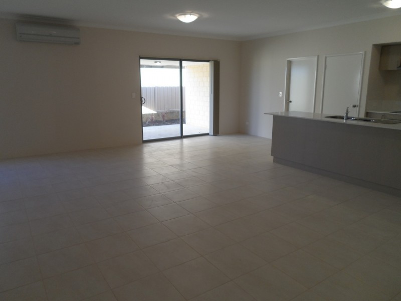 55 Fawkner Road, Two Rocks WA 6037