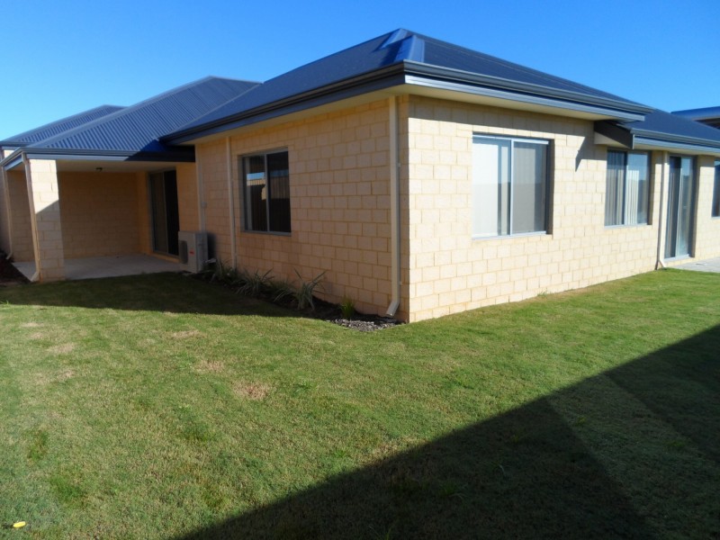 55 Fawkner Road, Two Rocks WA 6037