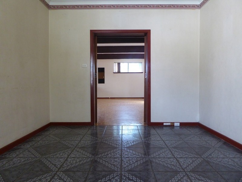 31 Finchley Crescent, Balga WA 6061