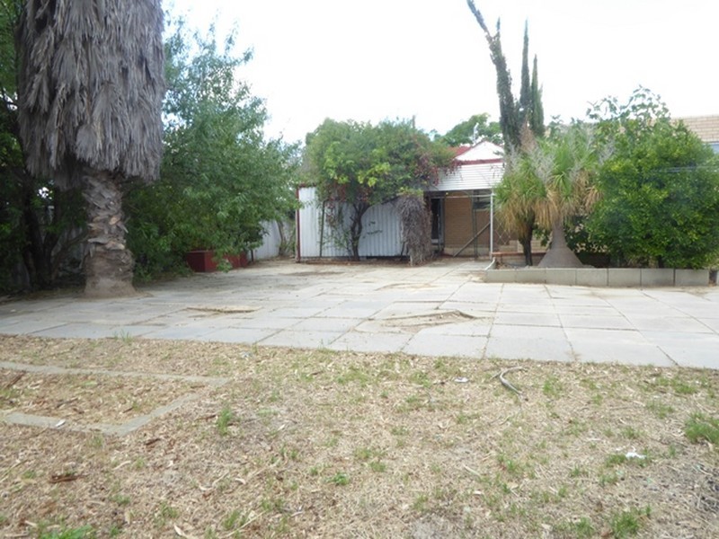 31 Finchley Crescent, Balga WA 6061