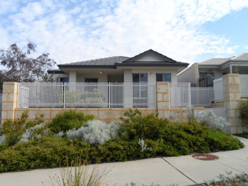 11 Seagrass Street, Yanchep WA 6035