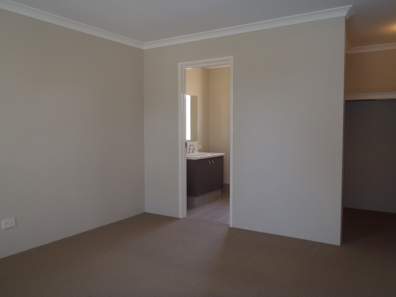 11 Seagrass Street, Yanchep WA 6035