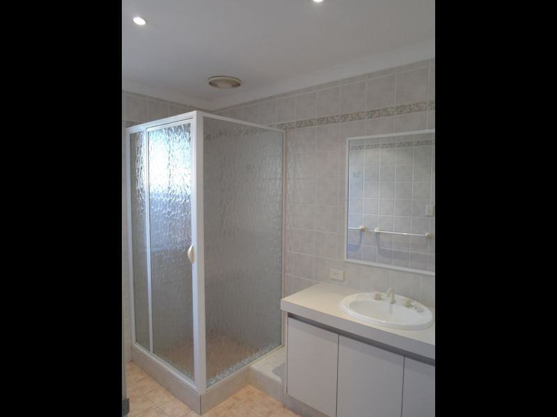 11 Harlequin Way, Yanchep WA 6035