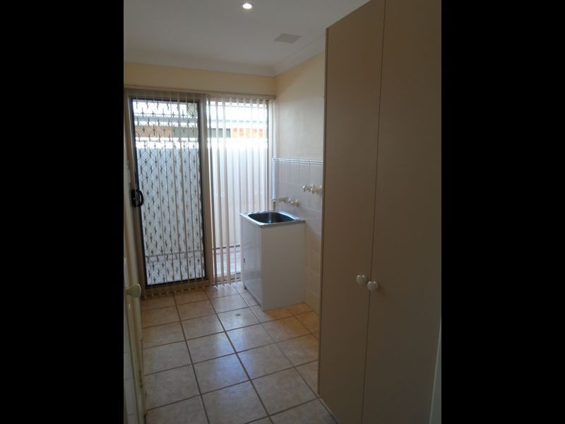 11 Harlequin Way, Yanchep WA 6035
