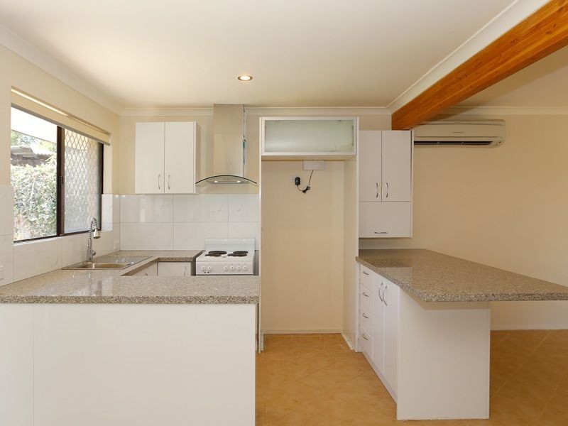 11 Wilson Place, Two Rocks WA 6037