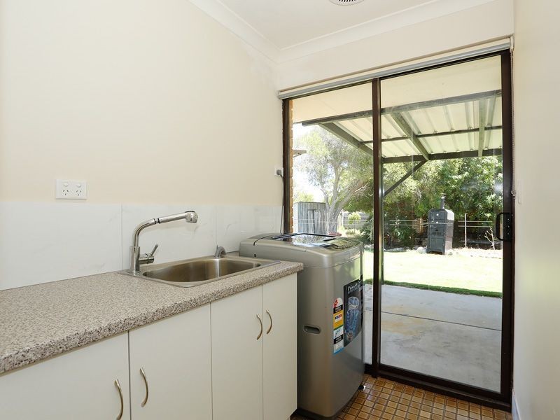 11 Wilson Place, Two Rocks WA 6037