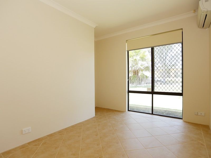 11 Wilson Place, Two Rocks WA 6037