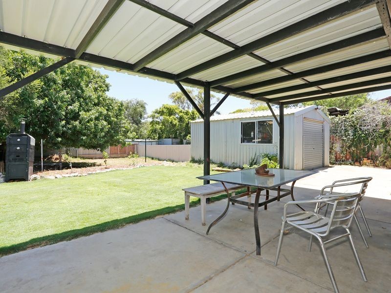 11 Wilson Place, Two Rocks WA 6037