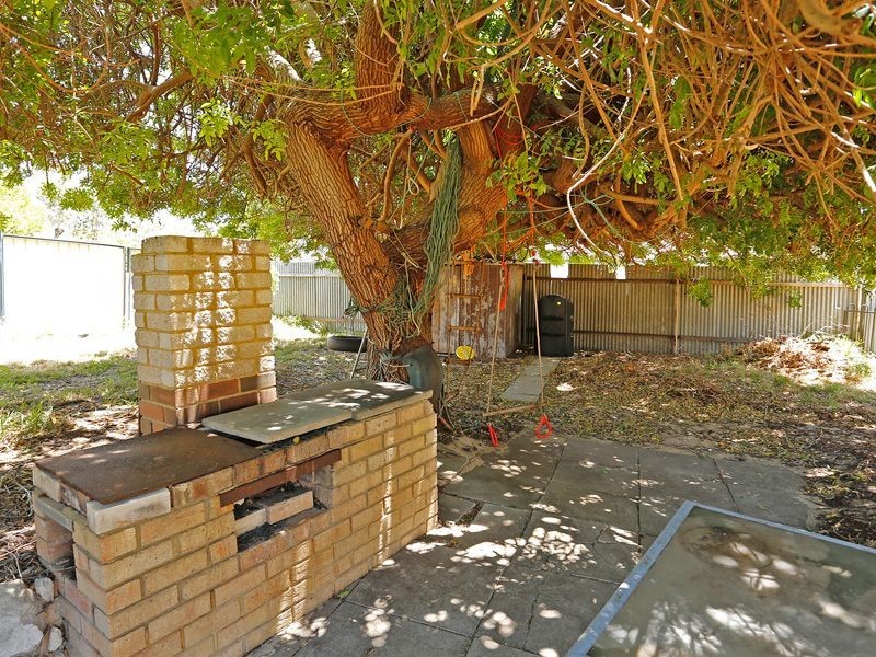 11 Wilson Place, Two Rocks WA 6037