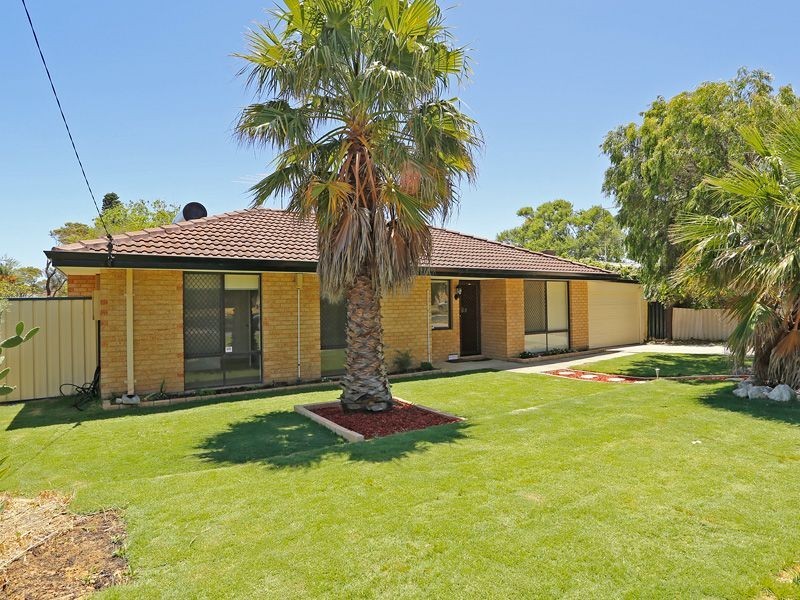 11 Wilson Place, Two Rocks WA 6037