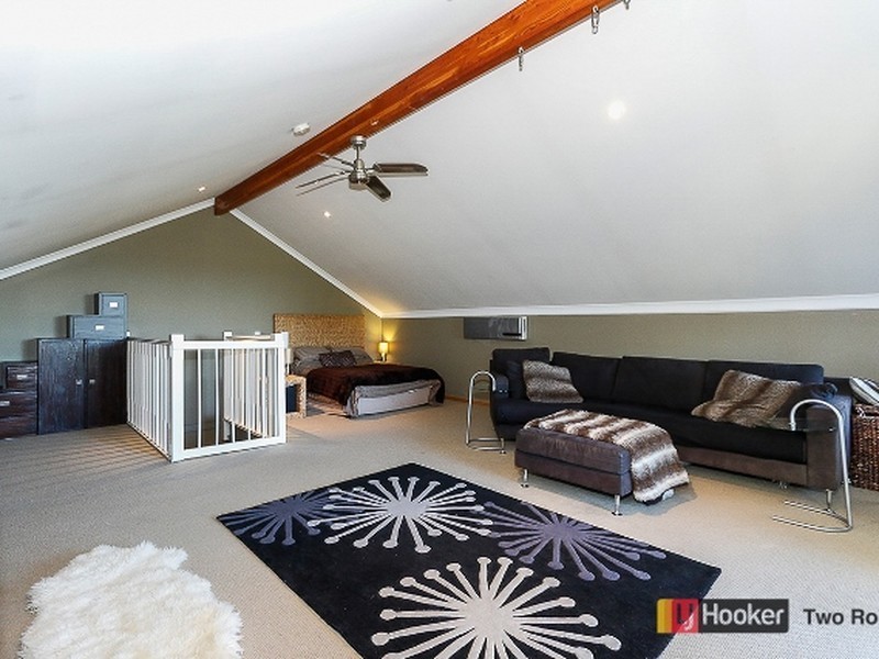 9 Evans Place, Two Rocks WA 6037