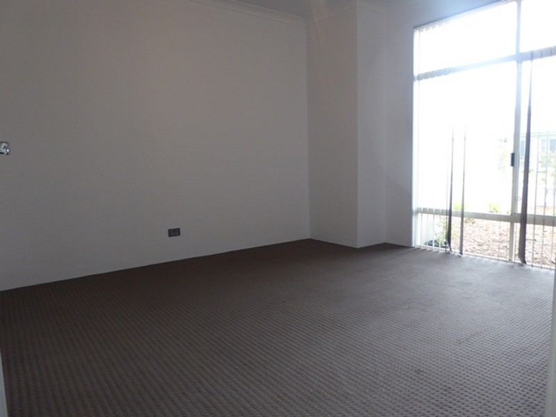 20 Waveski street, Yanchep WA 6035