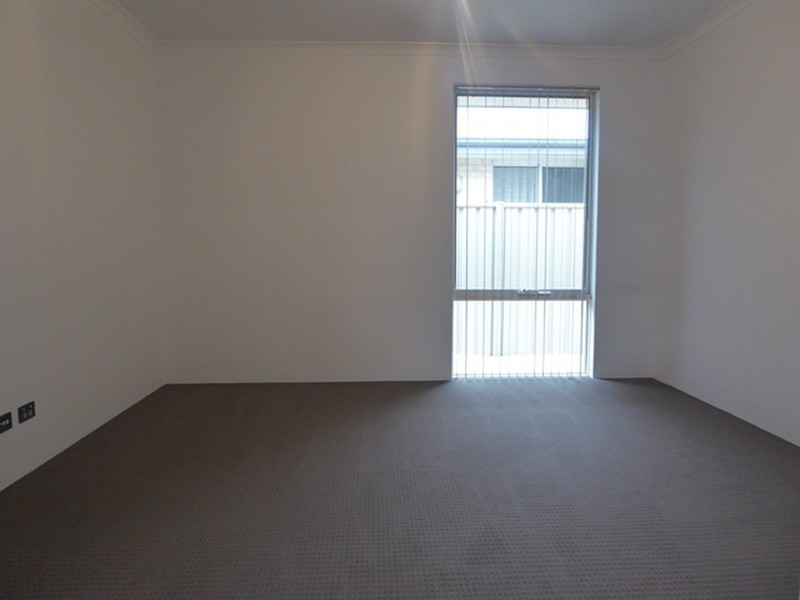 20 Waveski street, Yanchep WA 6035