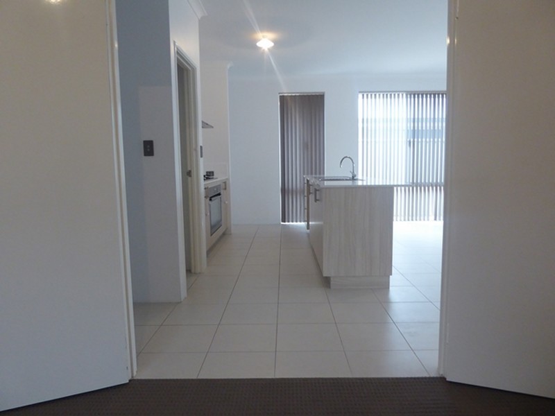 20 Waveski street, Yanchep WA 6035