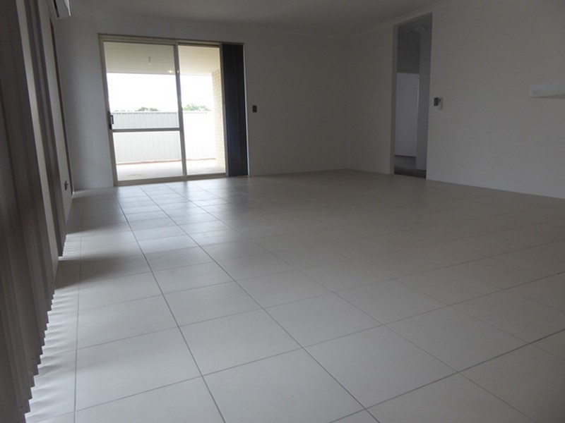 20 Waveski street, Yanchep WA 6035