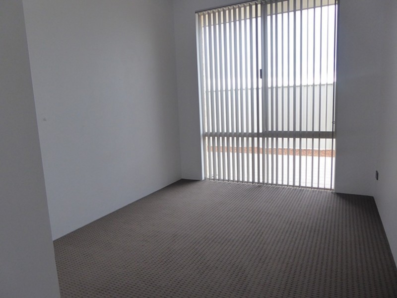 20 Waveski street, Yanchep WA 6035