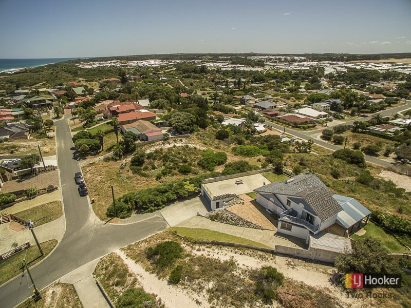 42 Hackney Way, Yanchep WA 6035