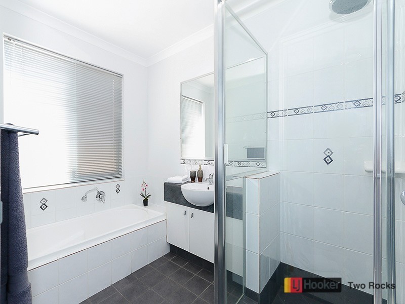 27 Windy Lane, Yanchep WA 6035