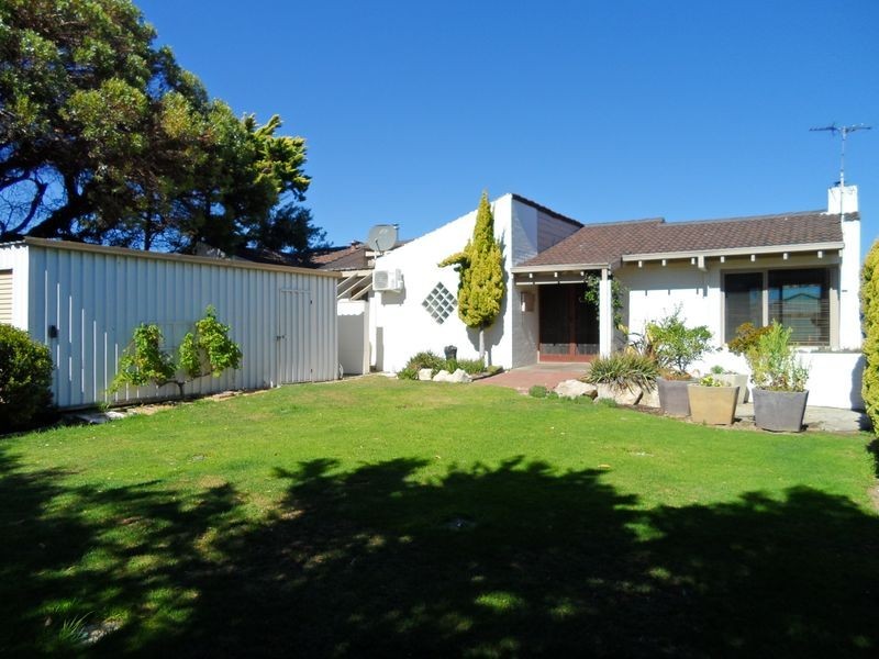 62 Weatherley Drive, Two Rocks WA 6037