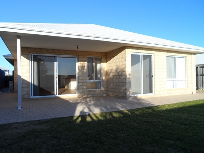 3 Seaside Avenue, Yanchep WA 6035