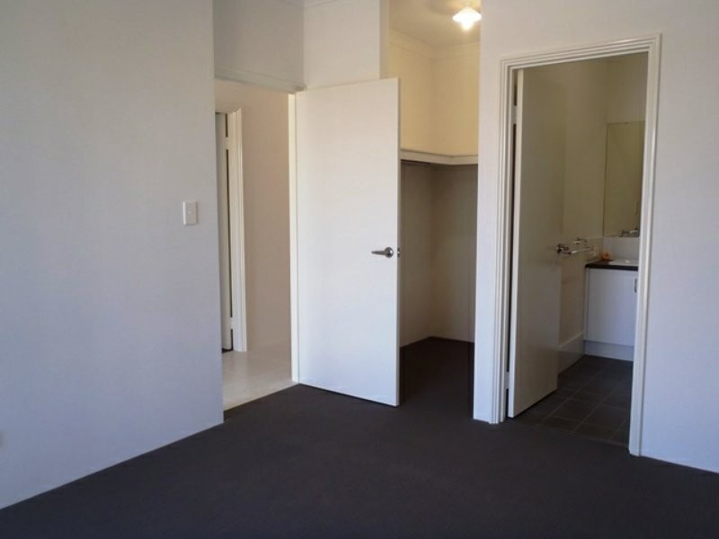 111 Randstone Parade, Butler WA 6036