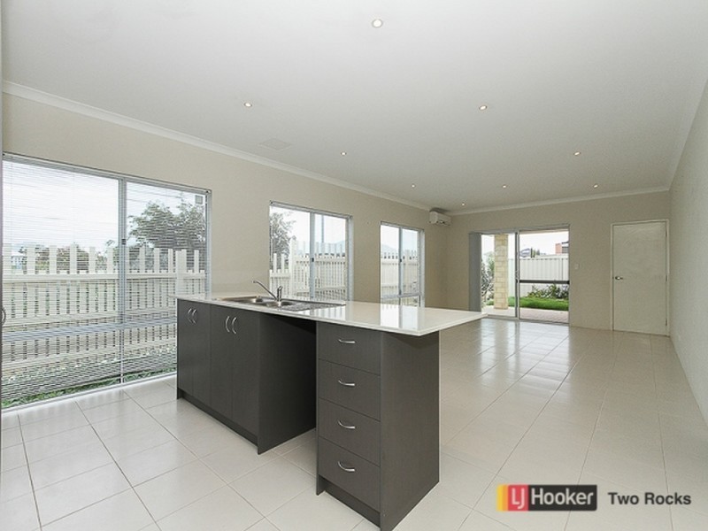 10 Barro Bend, Yanchep WA 6035