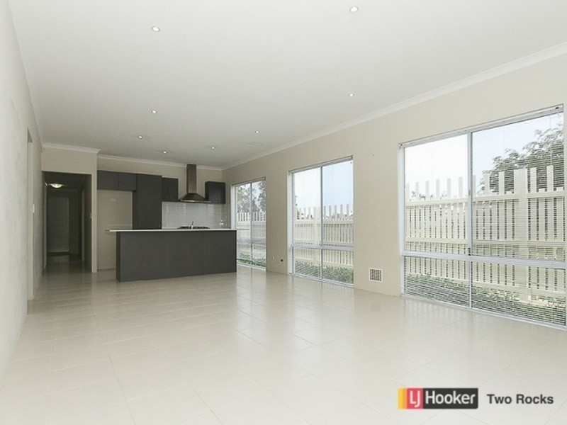 10 Barro Bend, Yanchep WA 6035