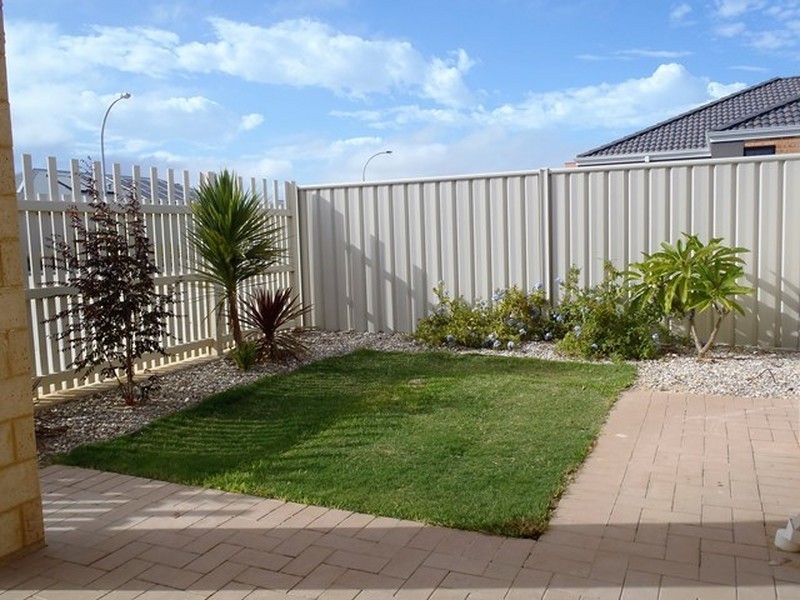 10 Barro Bend, Yanchep WA 6035