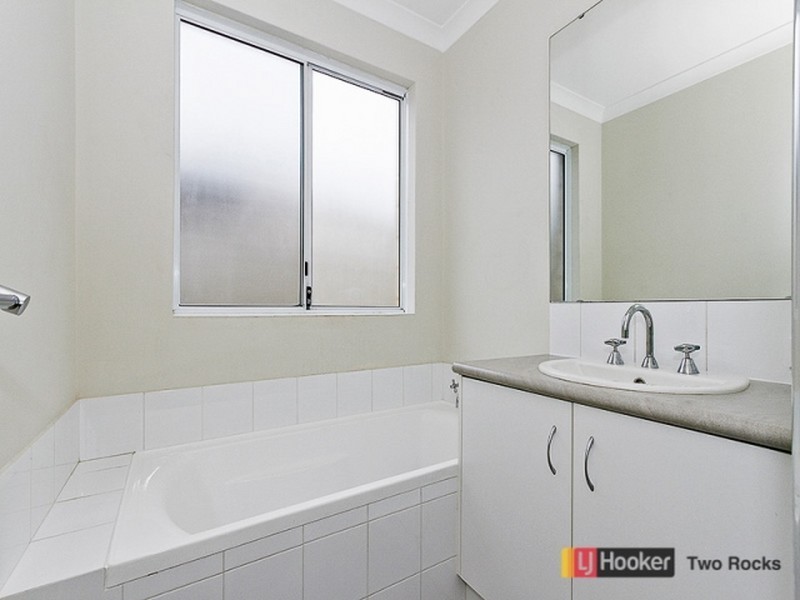 10 Barro Bend, Yanchep WA 6035