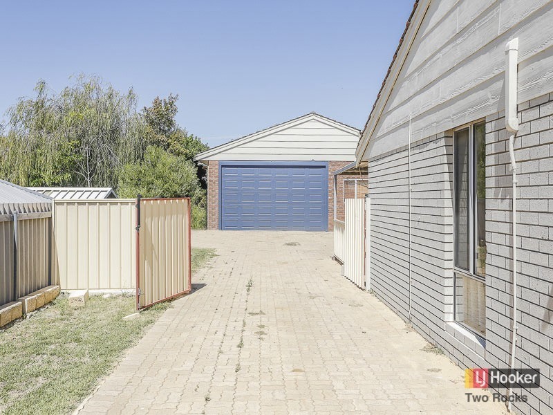 4 Newlyn Place, Yanchep WA 6035