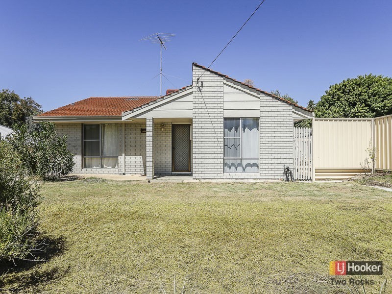 4 Newlyn Place, Yanchep WA 6035